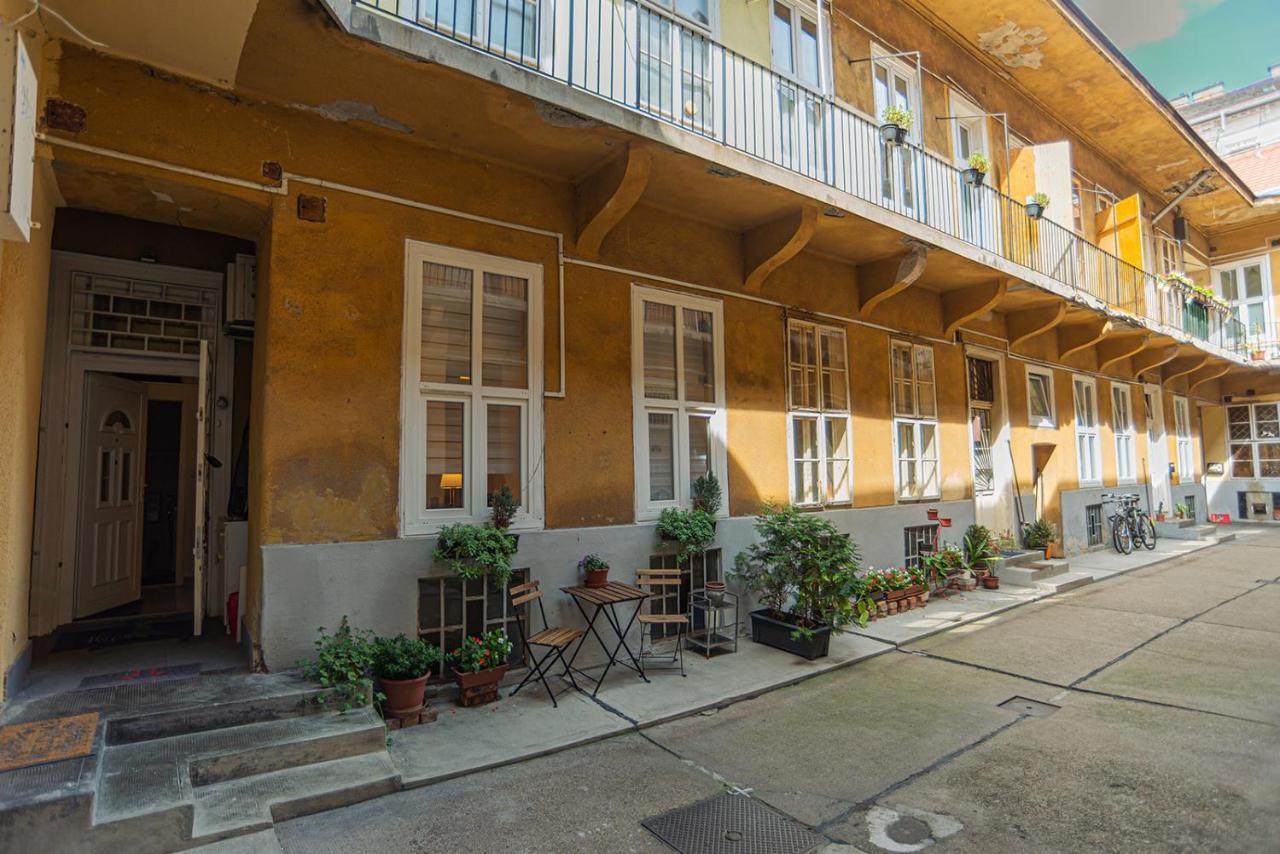 Magica - Cosy Apartment In The Heart Of Budapest Exteriör bild